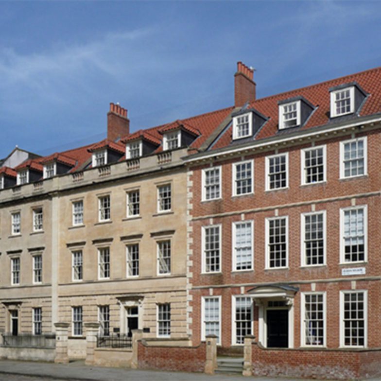 22-24 Queen Square